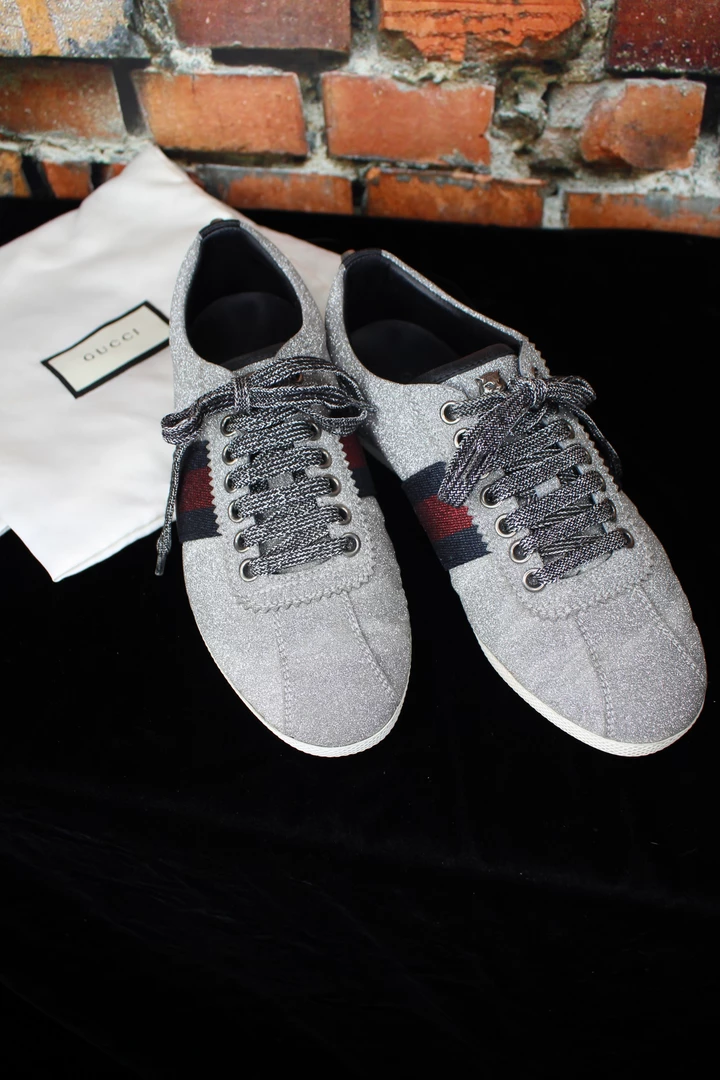 Outlet 😍 Gucci TIFFIANY'S CLOSET Glitter Web Sneaker With Studs 💯 3 Gucci TIFFIANY'S CLOSET Glitter Web Sneaker With Studs