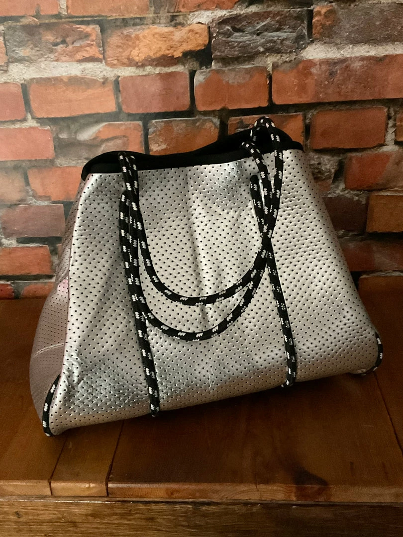 Deals 😍 The Sparkling Spur Handbag/Tote 🔥 4 The Sparkling Spur Handbag/Tote