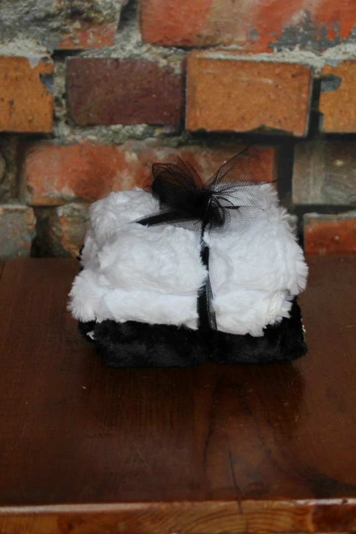 Promo ⭐ The Sparkling Spur Kids Of A King Safari Burp Cloth Set ✨ 4 The Sparkling Spur Kids Of A King Safari Burp Cloth Set