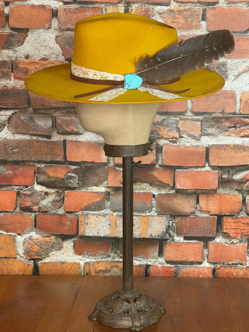 Budget 🔔 Charlie 1 Horse Smoke Show 🛒 3 Charlie 1 Horse Smoke Show